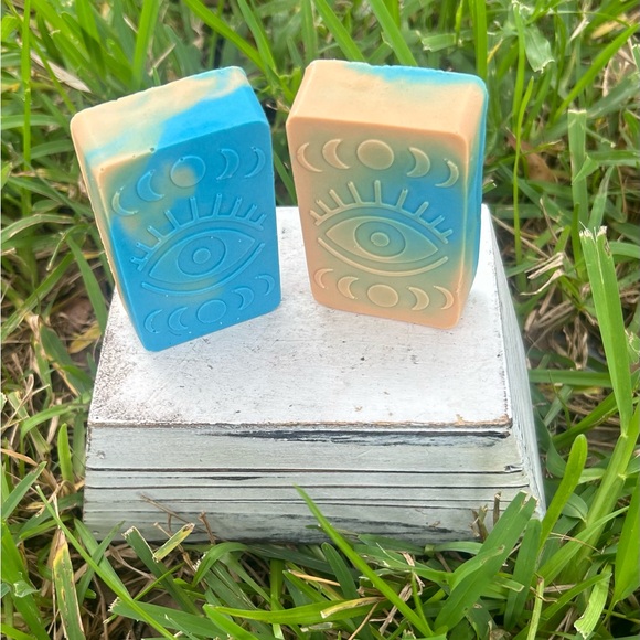 2 Pack Evil Eye Mystic Moon Scented Goat’s Milk Soap - Picture 2 of 5